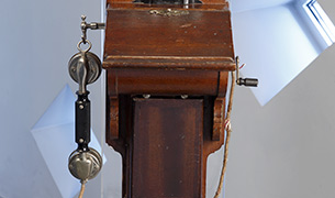 Manual wall phone, 1910’s