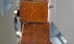 Manual wall phone, 1910’s